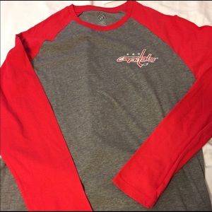 New with tags NHL top shirt men’s small